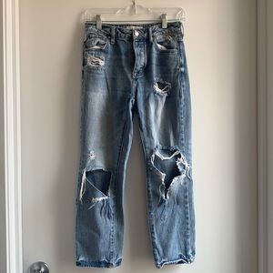 Ripped denim light/medium wash mom jeans